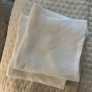 PARACHUTE 100% cotton euro shams